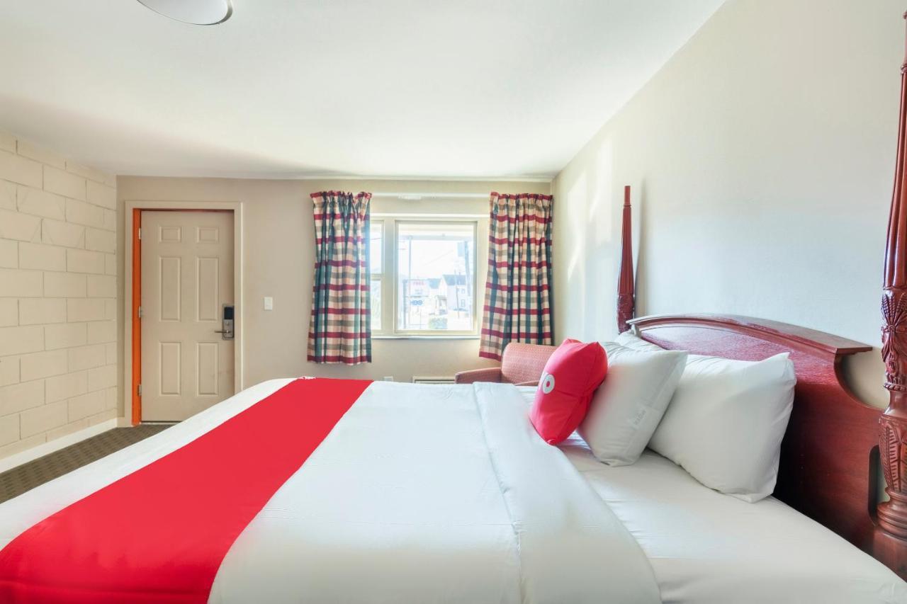 Oyo Hotel Malden Ma Broadway Kültér fotó