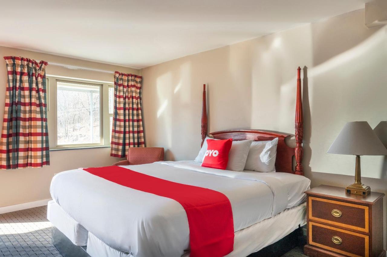 Oyo Hotel Malden Ma Broadway Kültér fotó